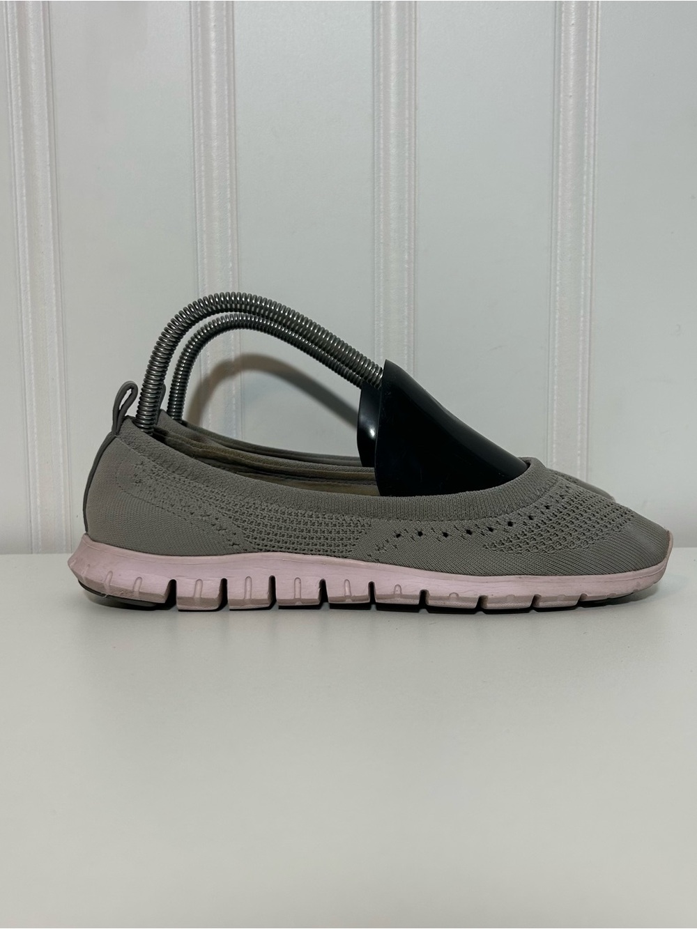 Cole haan zerogrand grey pink ballet flats
